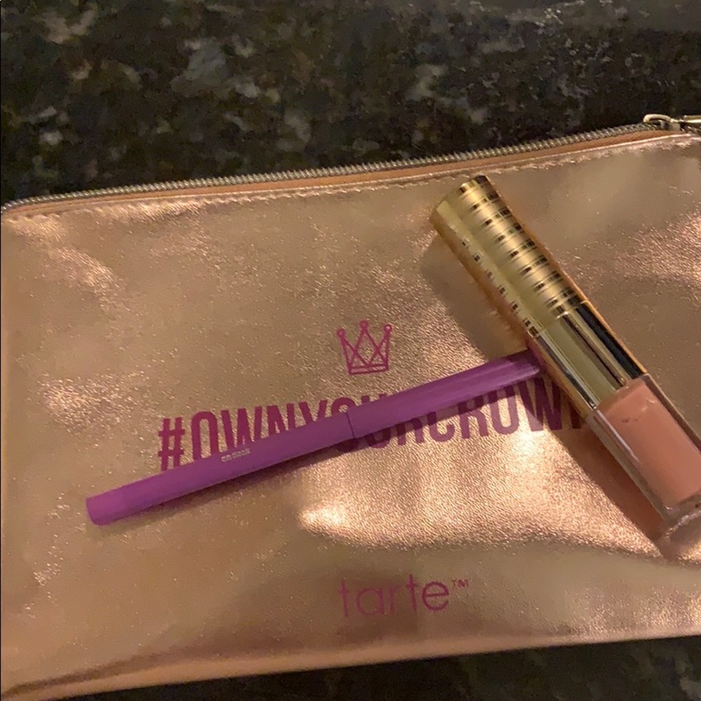 Tarte Lot: pencil, lip sculptor, lip paint, bag